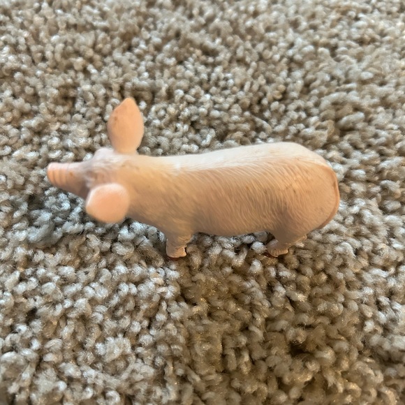 Lovevery Replacement Pig from the Montessori Animal Match Sorting Game - Picture 6 of 8